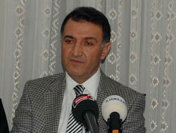 Caner Gazetecilerle Vedalaştı