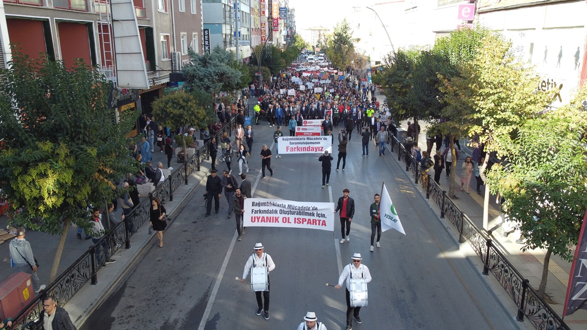 bagimliliklarla-mucadelede-farkinda-olmak-icin-uyanik-ol-isparta-2.jpg