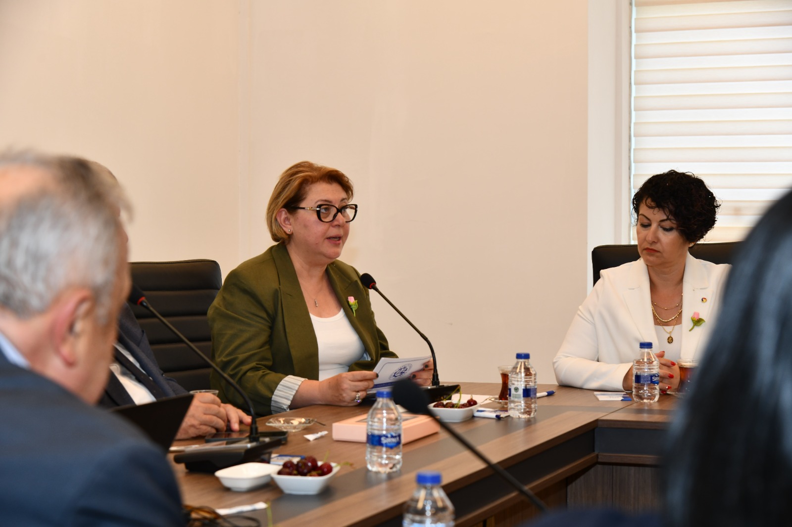 girisimci-kadinlar-ispartada-gelecegi-konustu-1.jpg