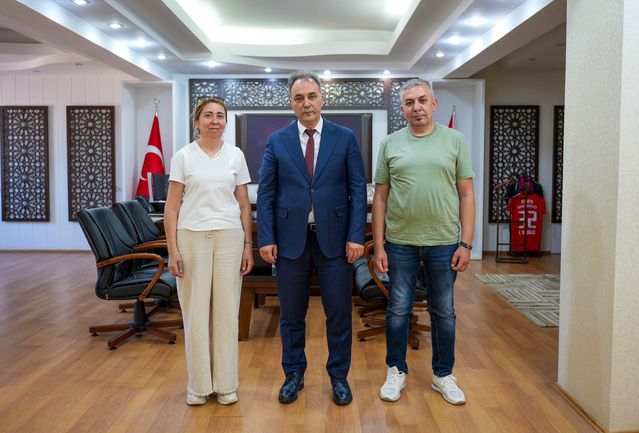gorkem-efenin-ilaci-umut-olacak-kampanya-suruyor-2.jpg
